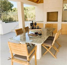 6 Bedroom Beachfront Villa with Heated Pool near Vela Luka on Korcula Island, Sleep 12